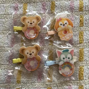 닷피 & 프렌즈 필드 위드 조이 헤어 클립