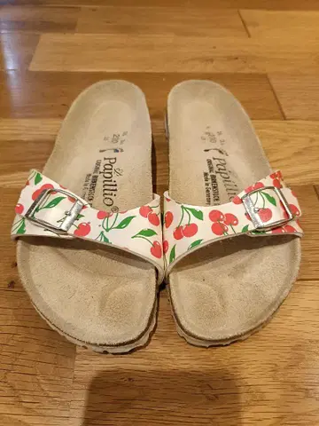 BIRKENSTOCK 체리 패턴 체리 샌들 23cm