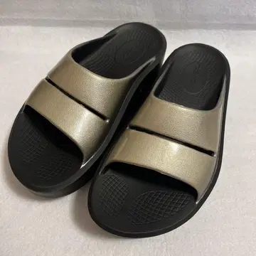 우포스 샌들 OOMEGA OOAHH LUXE