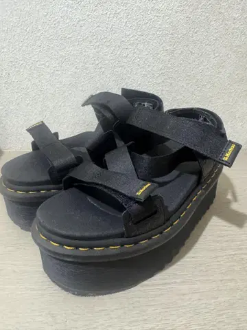 Dr.Martens KIMBER II 멀티 스트랩 샌들
