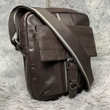 새상품급 HUGO BOSS 휴고보스 사코슈 숄더백 가죽