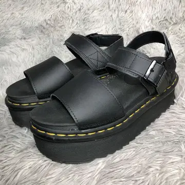 새상품급 Dr.Martens 닥터마틴 VOSS QUAD 샌들 통굽
