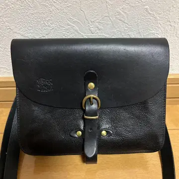 블랙 가죽 숄더백