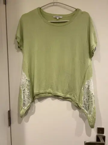 CARVEN 라이트 그린 티셔츠 M