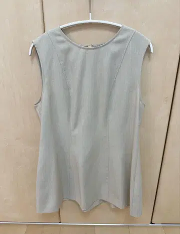 UNITED ARROWS 페플럼 슬리브리스 블라우스
