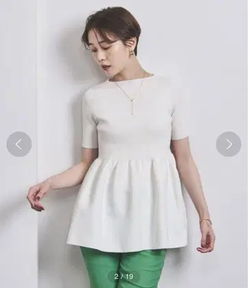 택 포함 새상품 유나이티드 애로우즈 페플럼 숏 슬리브 니트