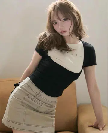 ANDMARY 메리 로고 탑 블랙