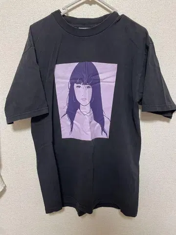 Kyne iri 티셔츠 L 사이즈