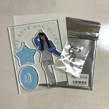 ONELOVEONEHEART 사사키 안리 아크릴 스탠드