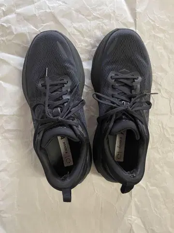 Hoka OneOne / BONDI8 본다이 블랙