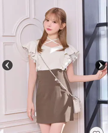michelleMacaron 허리라인 슬림 레그 스커트