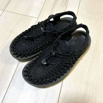 KEEN 24cm 블랙 스포츠 샌들