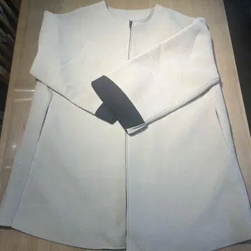 크림색 노카라 자켓 F 사이즈 결혼식 아우터