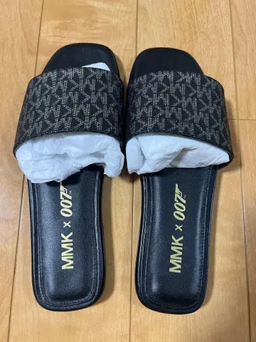 Michael Kors 슬라이드 샌들 6M 블랙/골드