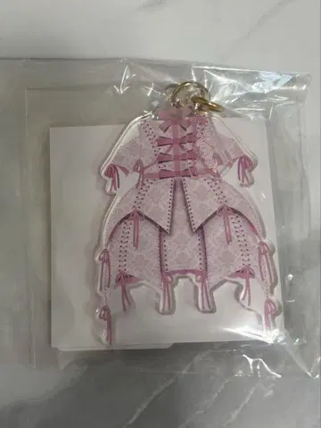 FRUITS ZIPPER 마츠모토 카렌 의상 아크링 키링 레이스업
