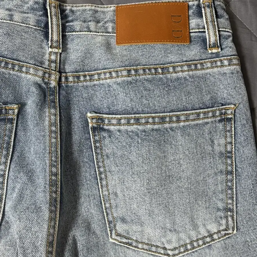 【MODIMOOD】SIDE PINTUCK WASHING DENIM Modimood Feeling Washing Side Pintuck Wide Pants Medium Blue