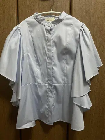 유나이티드 애로우즈 블라우스 반팔 라이트 블루