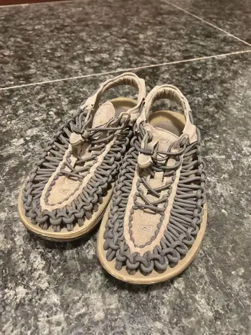 KEEN 그레이 샌들 26.0cm