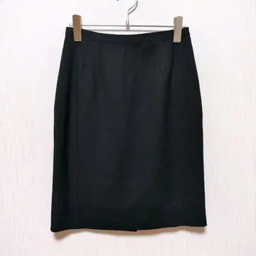 1051 [마레라] 스커트 사다리꼴 무릎 기장 이탈리아제 심플