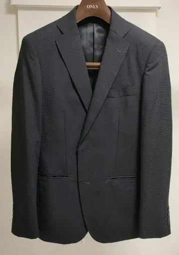 ONLY 블랙 수트