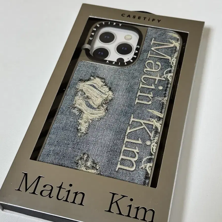 Casetify Matin Kim iPhone 15 Pro on Bunjang Global Site.