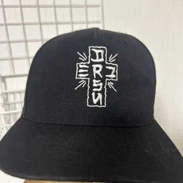 VUNION 블랙 캡 크로스 자수