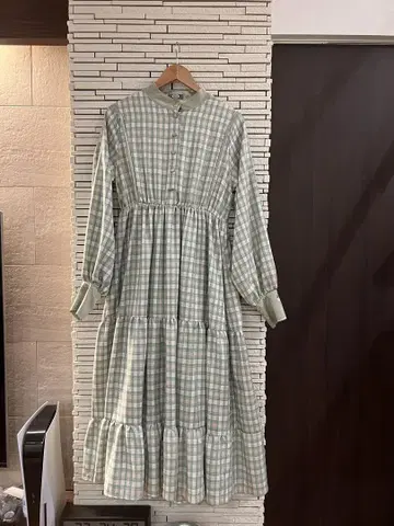 그린 계열 체크 긴팔 티어드 원피스
