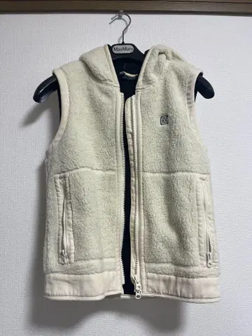 론 헤르만 후드 부착 보아 베스트