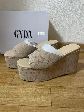코르크 웨지 샌들