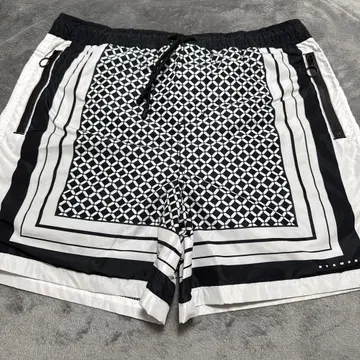 STAMPD 기하학 패턴 숏 팬츠