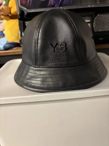 Y-3 아디다스 블랙 가죽 버킷 햇