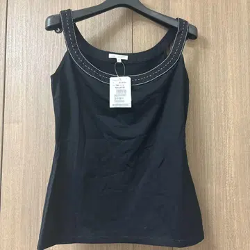 폴카 블랙 슬리브리스 탑