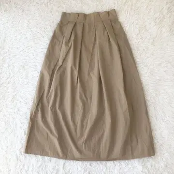 새상품급 띠어리 럭스 24SS JESSIE 세탁 가능한 턱 스커트 완판