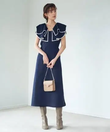 SNIDEL 프릴 칼라 슬리브리스 원피스