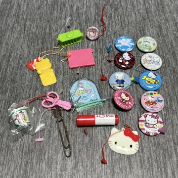 헤이세이 레트로 산리오 샵 덤 헬로키티