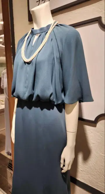 Emotional Dresses 플레어 드레스 청록색 프릴 케이프