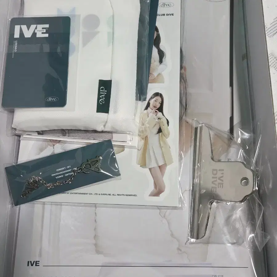 IVE | 아이브 Ive Dive Kit 2nd Gen, simply unsealed, sealed