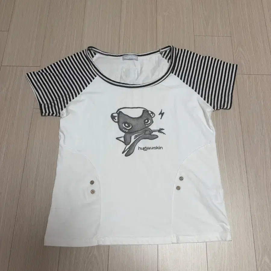 AAKAM ■ Crack Printed PK T-Shirts AAKAM Crack Printed PK T-Shirts (Blac on Bunjang Global Site.