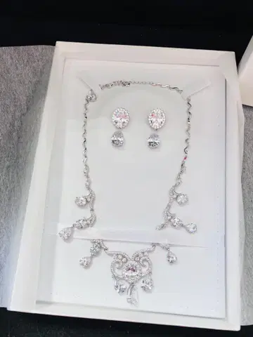 LoveTiara 목걸이 & 귀찌 세트 티어드롭 지르코니아 실버
