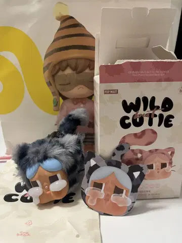 CRYBABY 고양이 Wild but Cutie 봉제 인형 펜던트 새상품