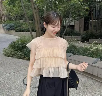 튤 프릴 프렌치 슬리브 탑 hinari