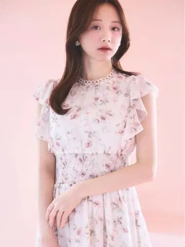 반지 레이스가 달린 허리 셔링 플라워 프린트 원피스 오프 베이지