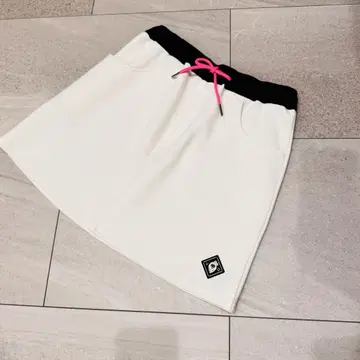 V12 화이트 스커트