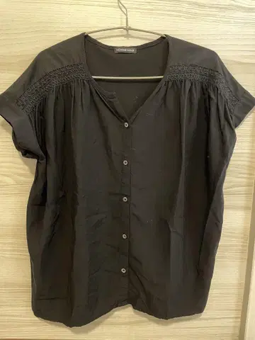 블랙 버튼 셔츠 반팔