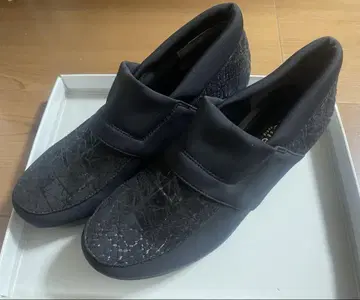 Monet 블랙 슬립온