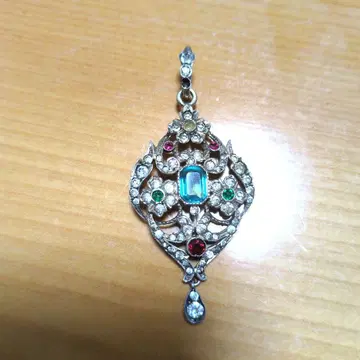 펜던트 탑