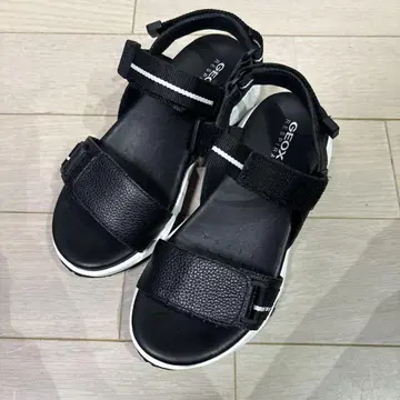 제오스 샌들 35 22.5cm