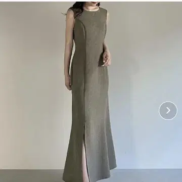 Louere 린넨 라이크 슬리브리스 머메이드 슬릿 원피스 미사용 택