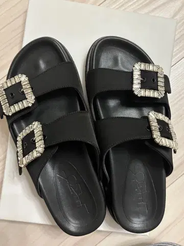 루타론 비쥬 버클 샌들