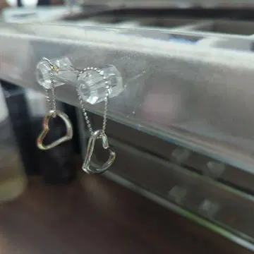 츠츠미 오픈 하트 귀걸이